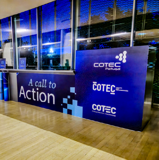 Implementação do check-in com aplicação de vinil gráfico